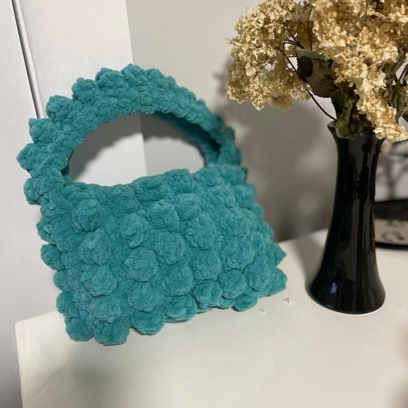 Handmade Coral Crochet Cloud Handbag - Picture 2 of 4